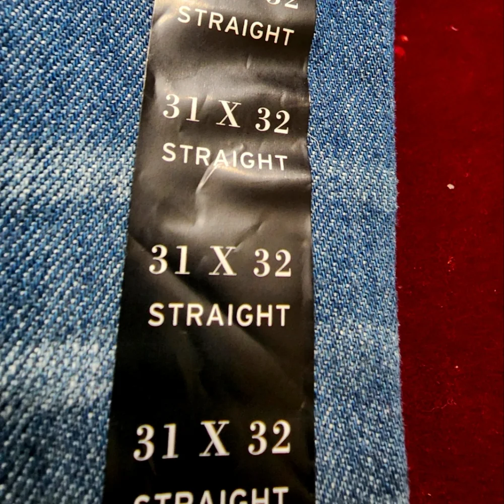 Rock And Republic  Men's Jeans 31x32 Straight Leg Casual Distressed - Picture 15 of 16